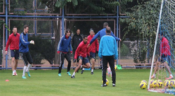 Mersin'de Antalyaspor hazrlklar balad